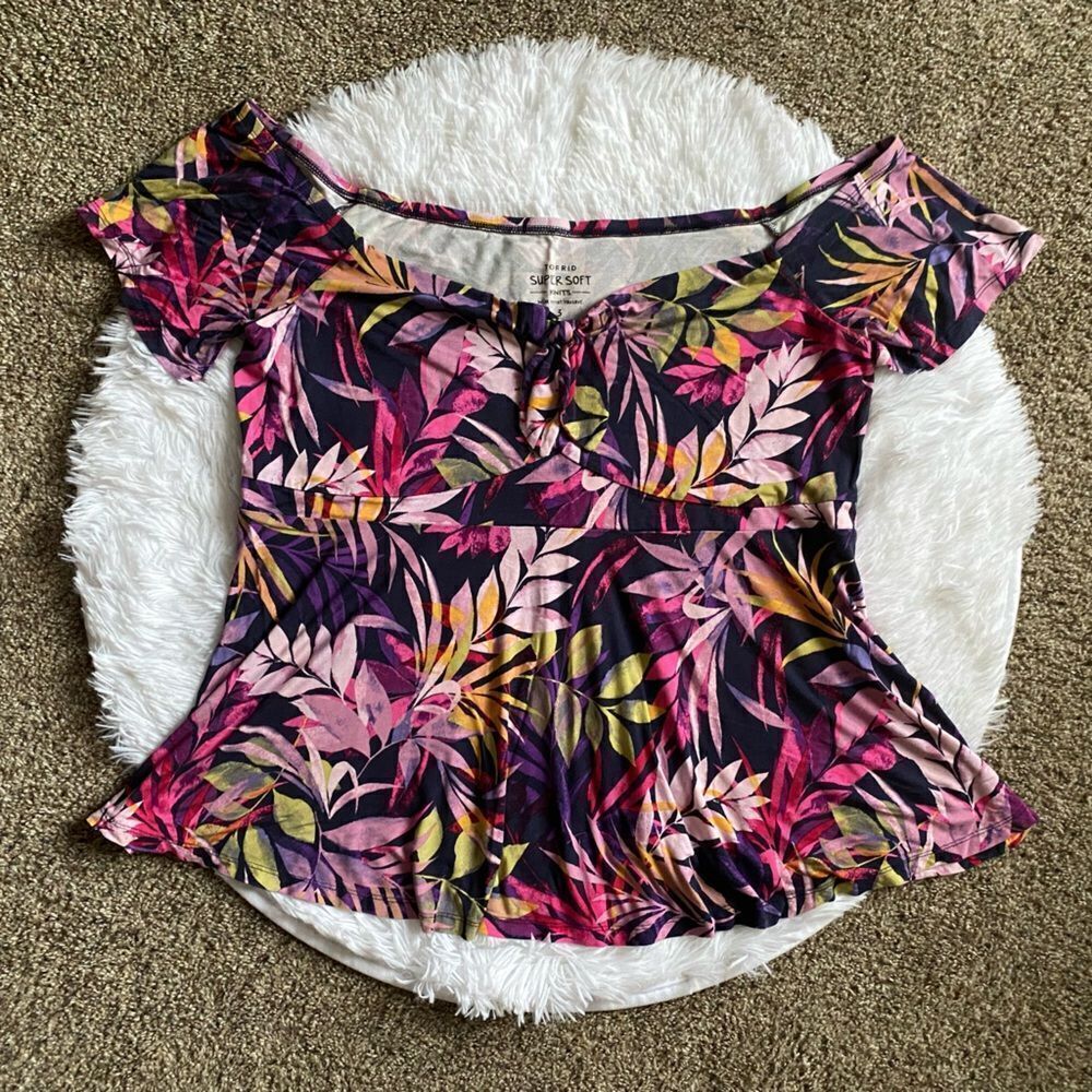 Torrid Super Soft Knits Top Multicolor Stretchy‎ Womens Size 3X